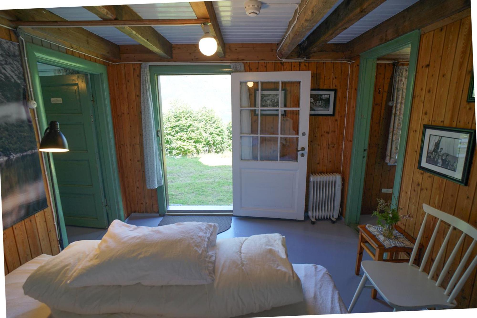 Florli 4444 Hostel Floyrli Extérieur photo